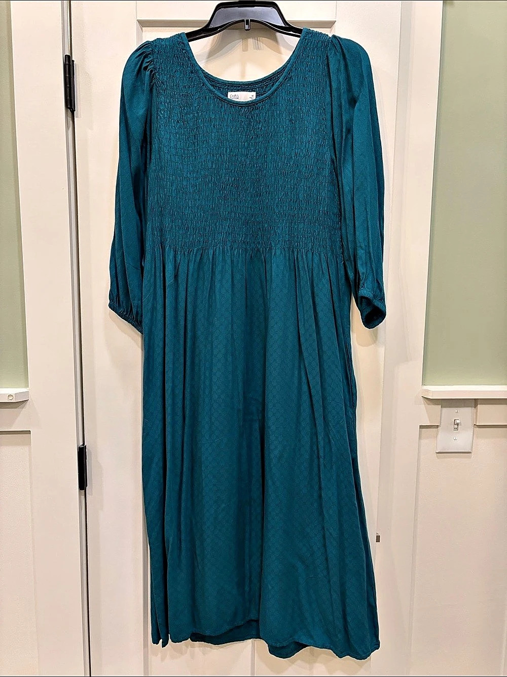 Croft & Barrow Smocked Midi Dress in Turquoise Size Medium Like New